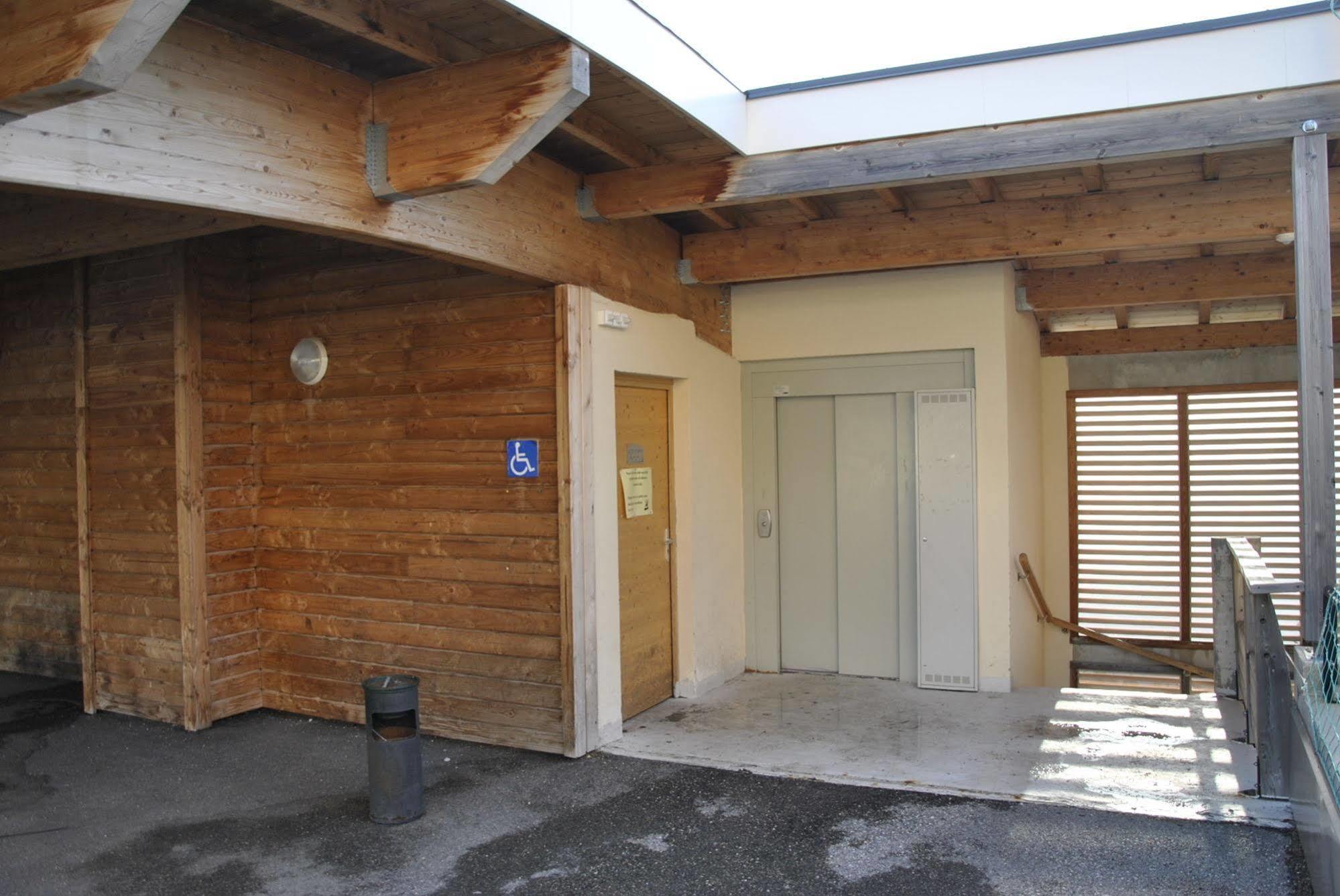 La Berangere Aparthotel Chamrousse Exterior photo