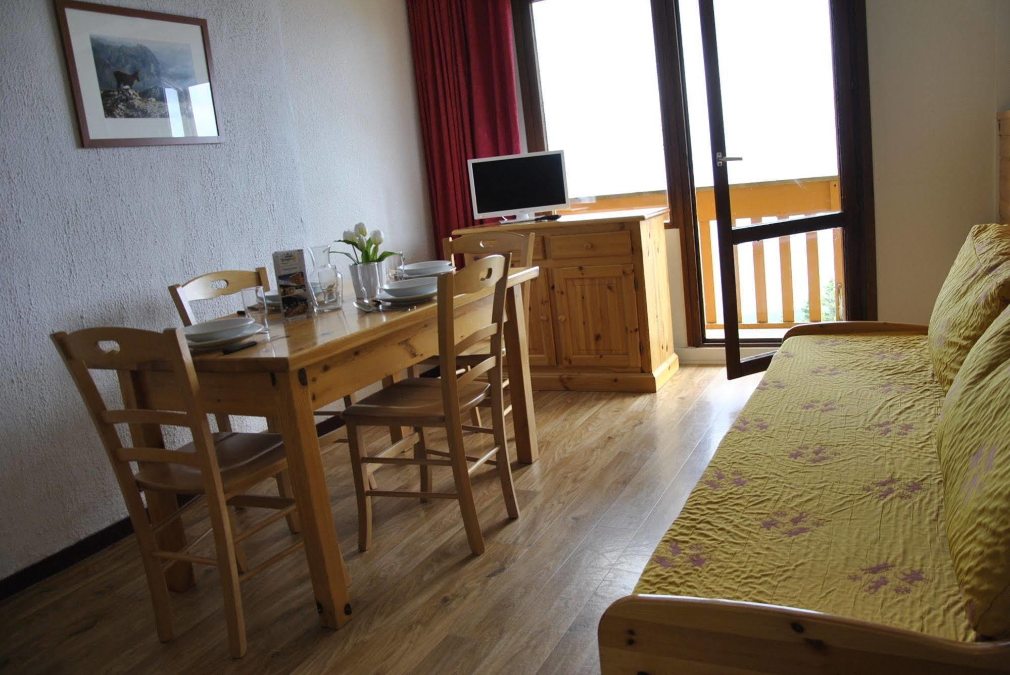 La Berangere Aparthotel Chamrousse Exterior photo
